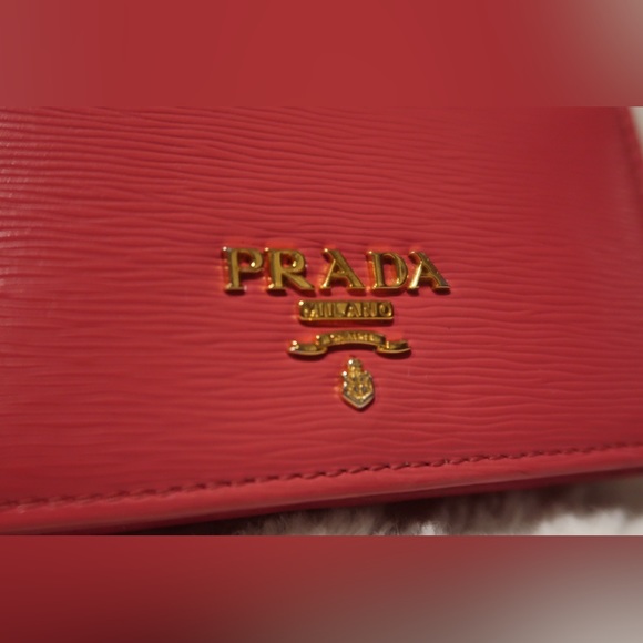 Authentic Prada - Vitello Leather Small Wallet - Picture 6 of 17